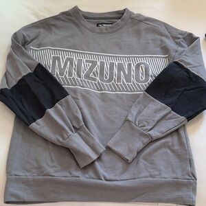 Mizuno Women’s Crewneck Sweater in Gray and Black